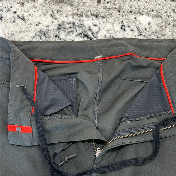 Lululemon ABC Jogger Men's Dark Charcoal Grey‎ (34"x30 1/2") - Picture 12 of 15